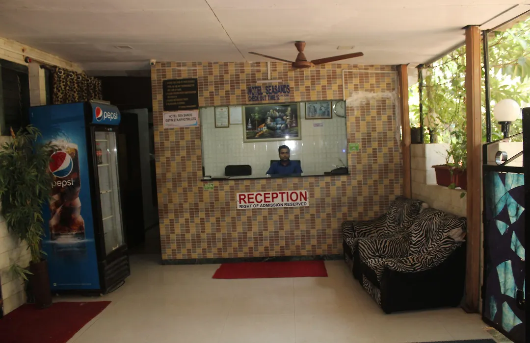 Hotel Sea Sands-1