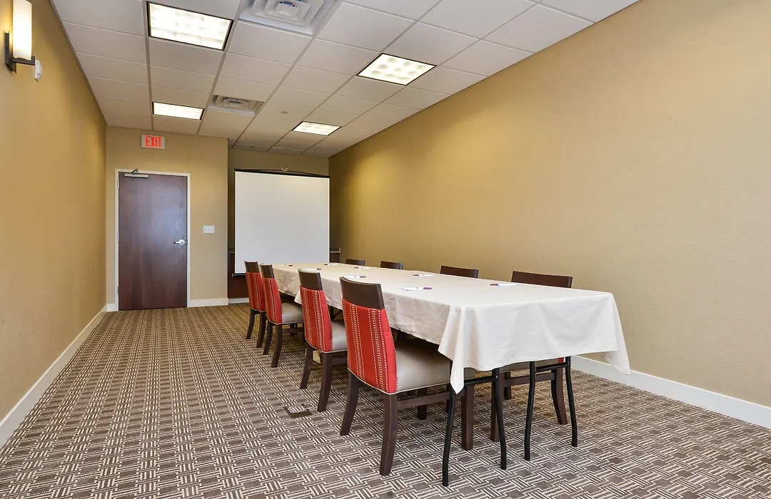 Comfort Suites Airport-University-1
