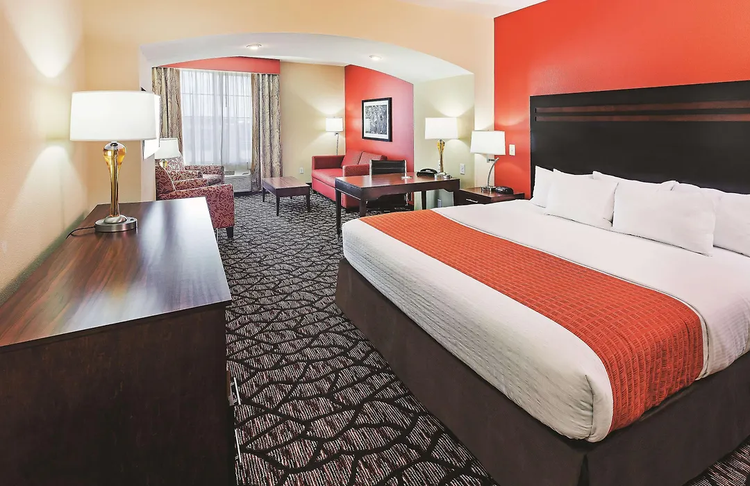 La Quinta By Wyndham Pecos-1