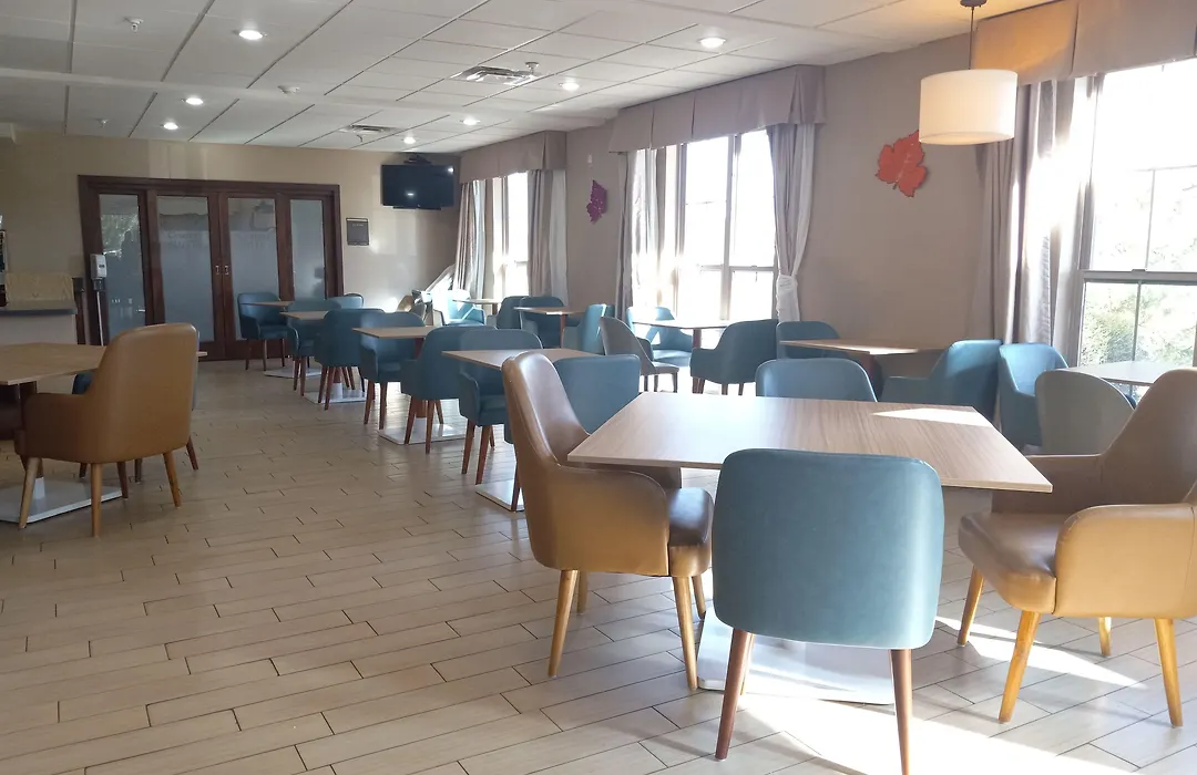 Comfort Suites Farmington-1