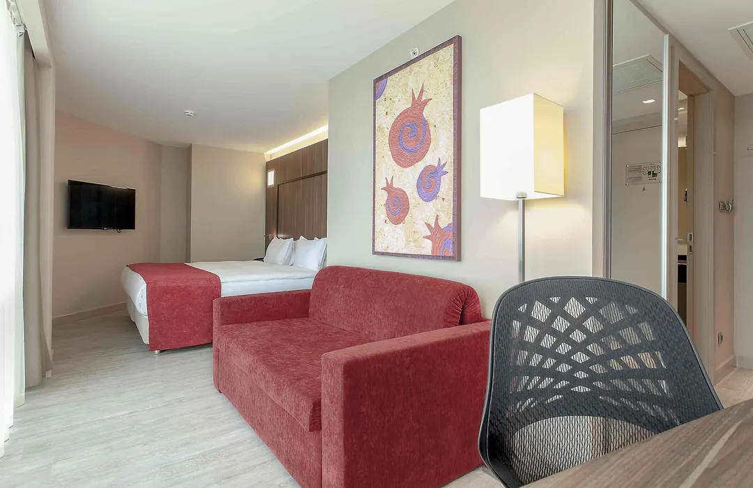 Ramada Encore By Wyndham Izmir-1