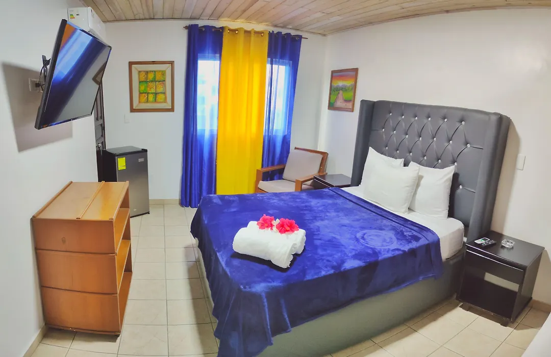 Acuarium Suite Resort-1