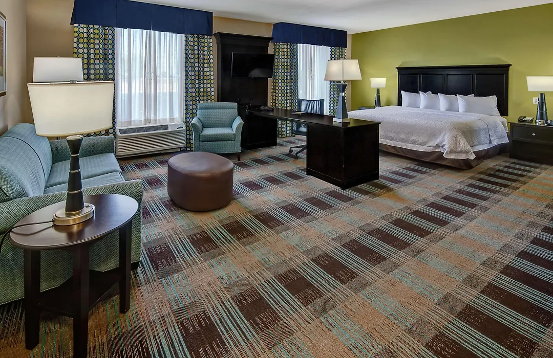 Hampton Inn & Suites Clarksville-1