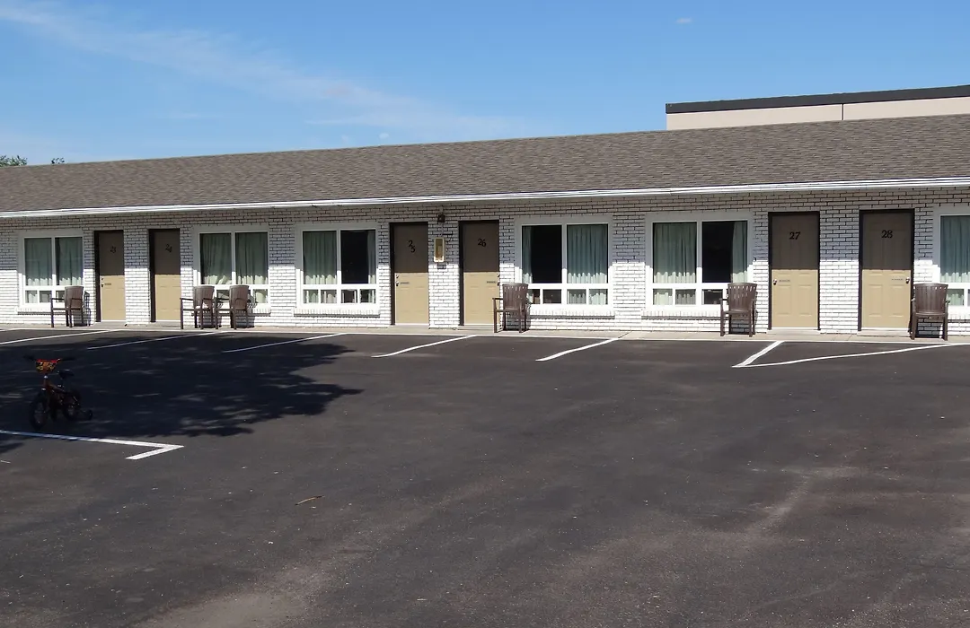 Falcon Inn-1