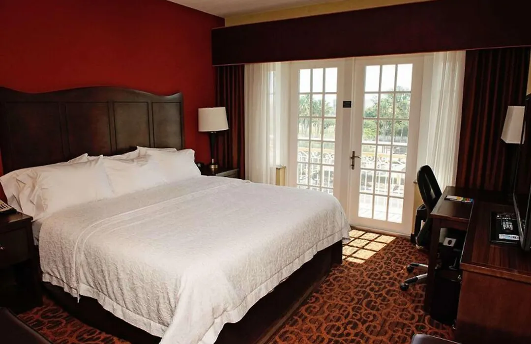 Hampton Inn & Suites Bradenton-1