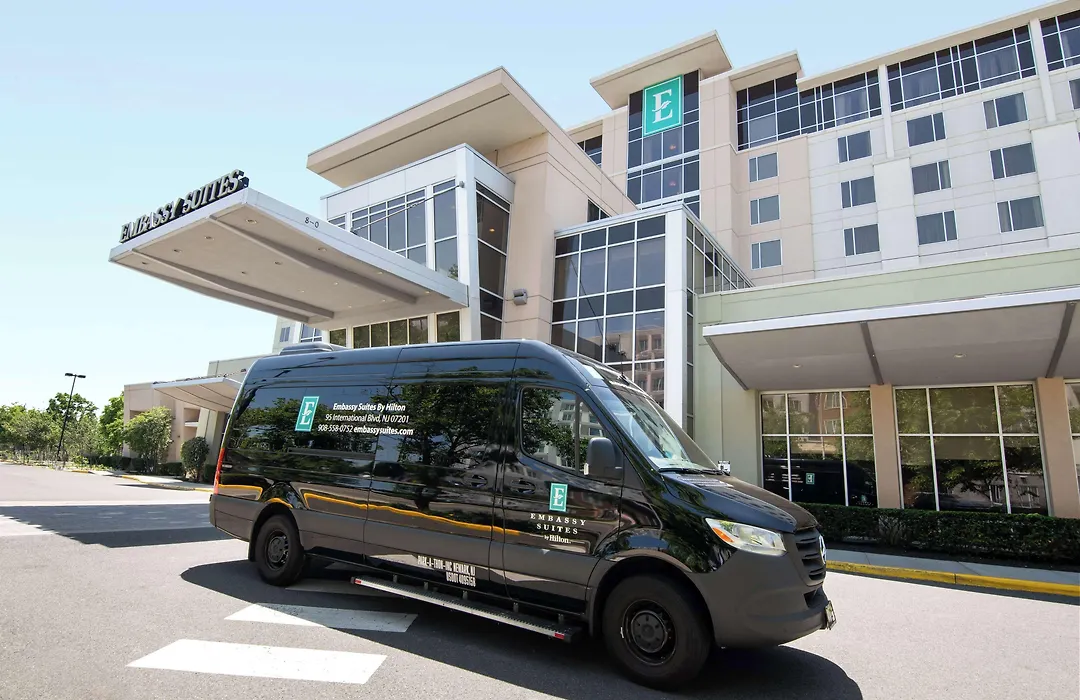 Embassy Suites By Hilton Newark Airport-1