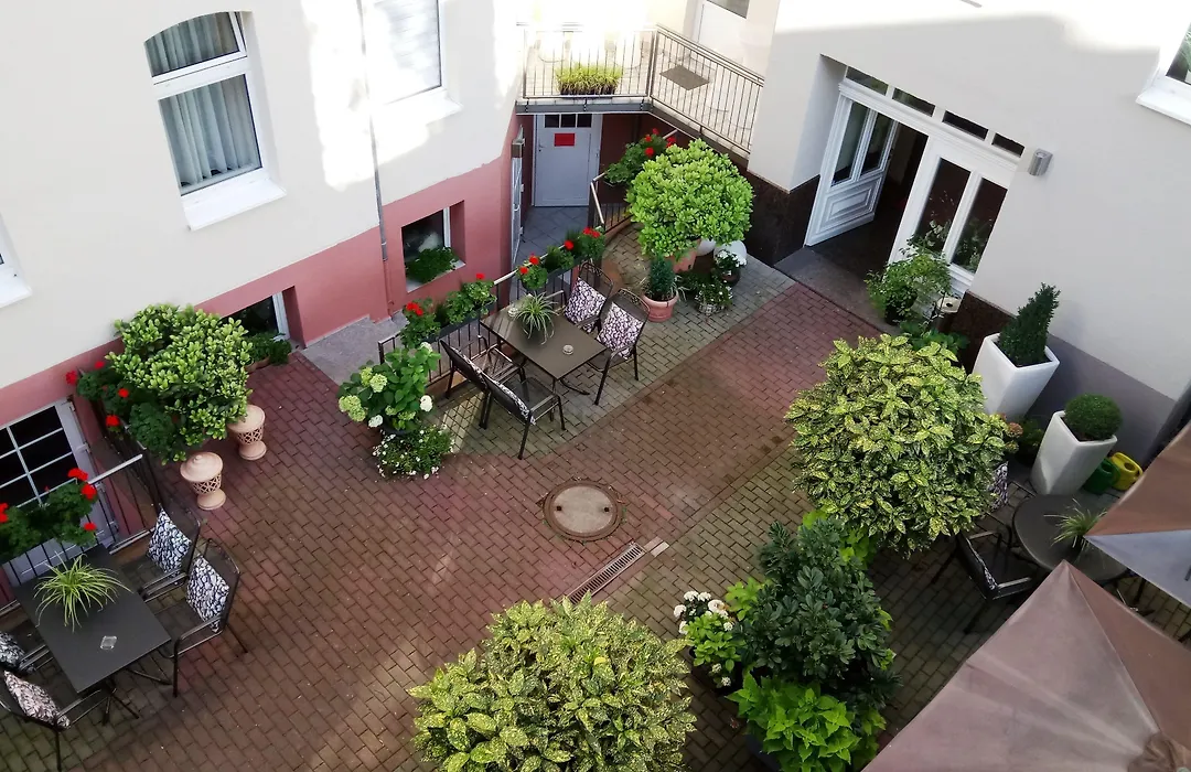City-Hotel Am Wasserturm Halle-1