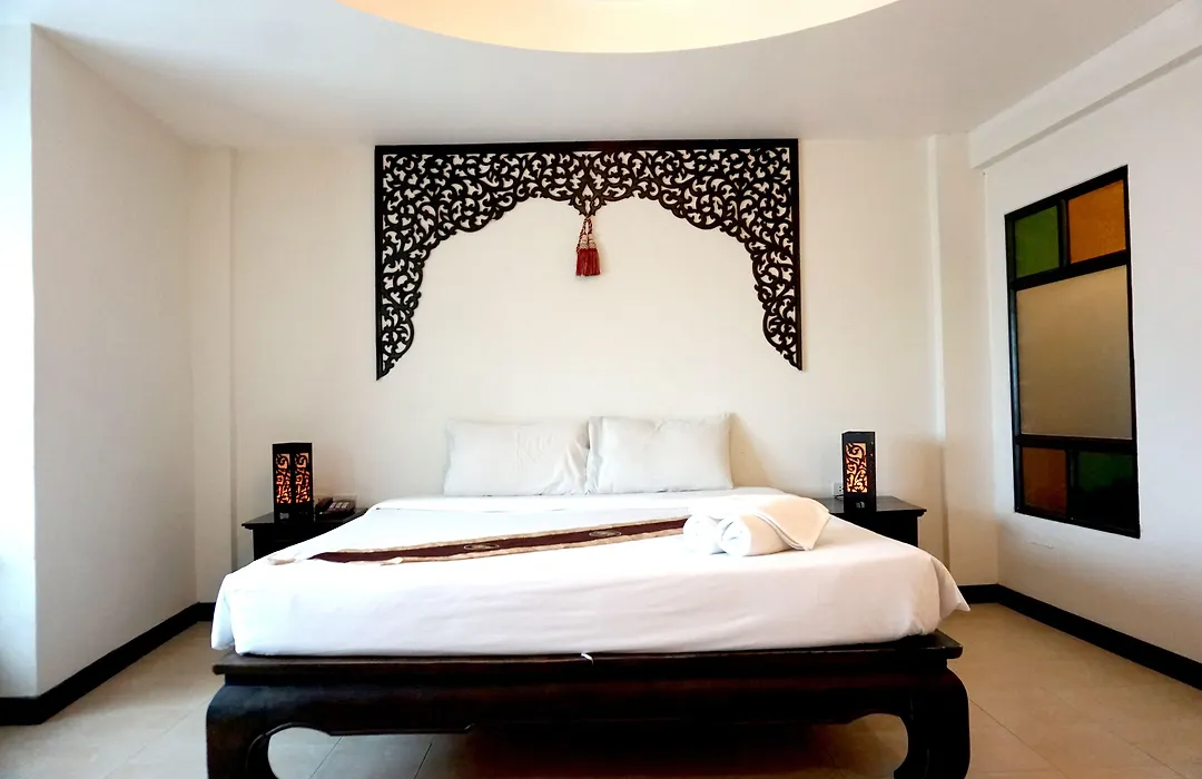 Wangburapa Grand Hotel-1