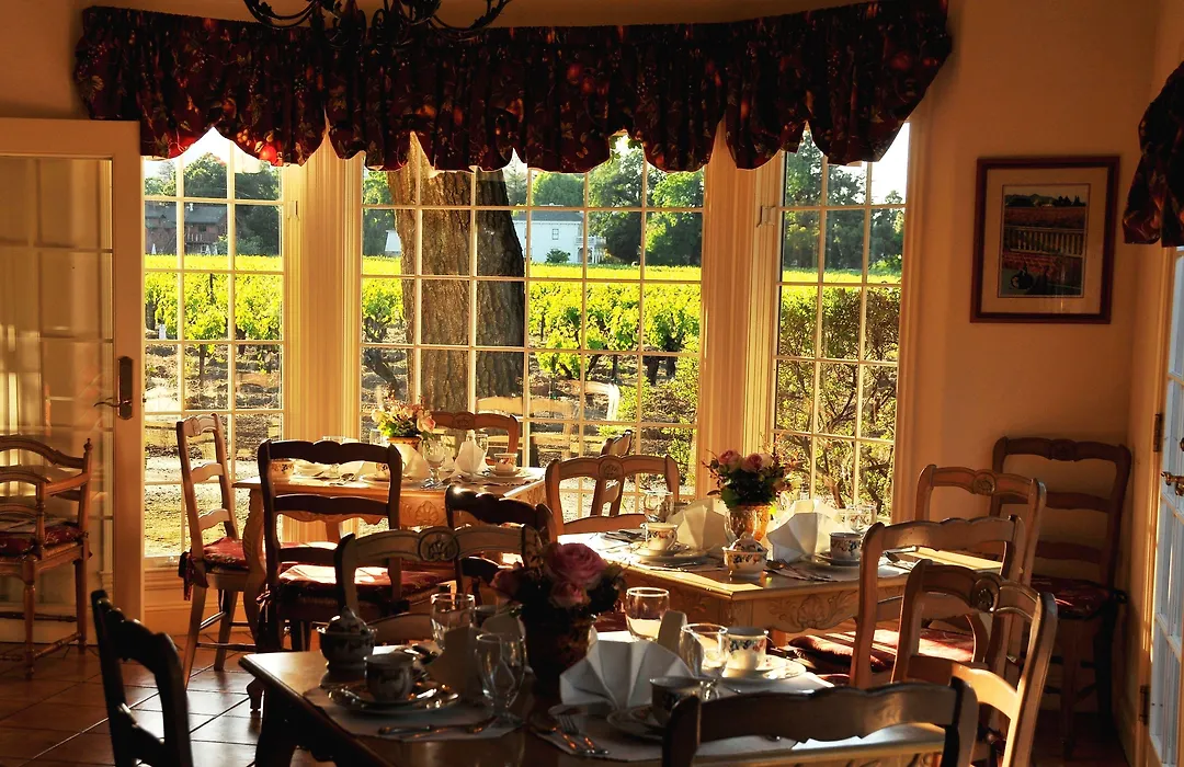 Vineyard Country Inn-1