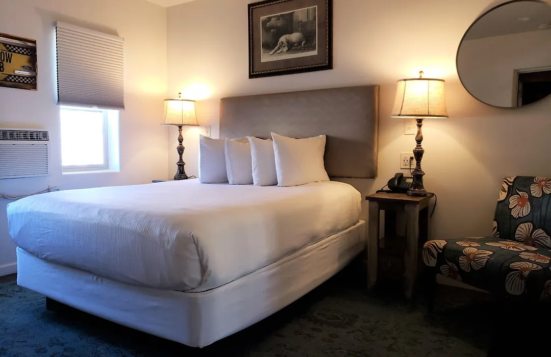Iron Horse Inn-1