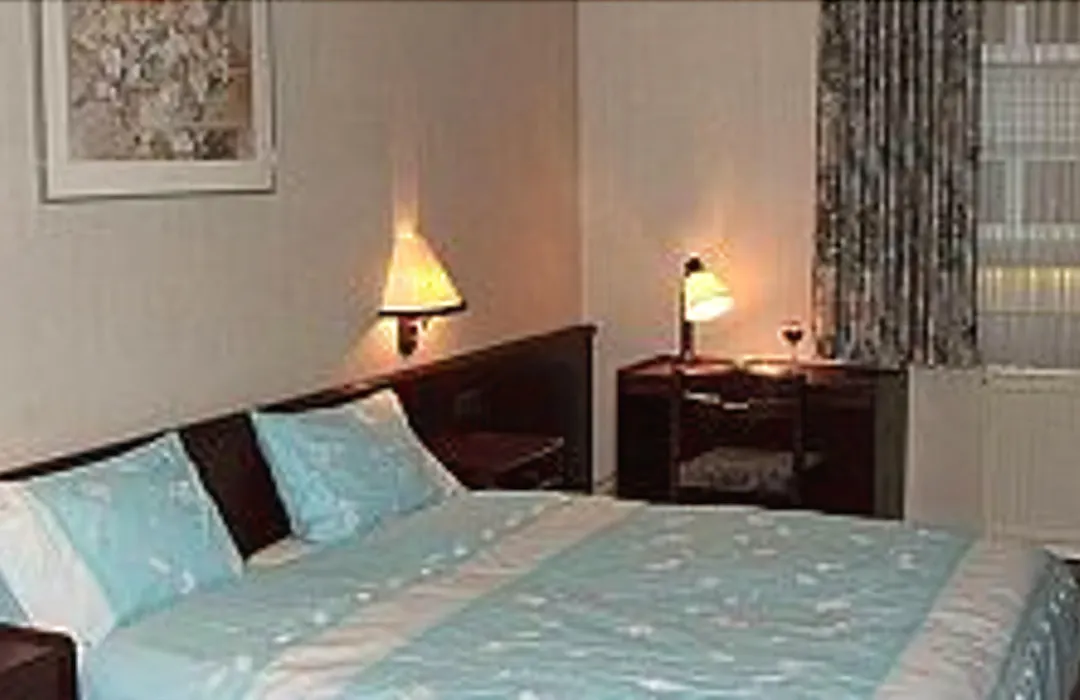 Brunnen Hotel-1