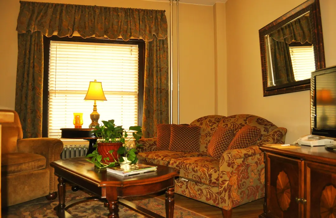 Murray Hotel Livingston-1