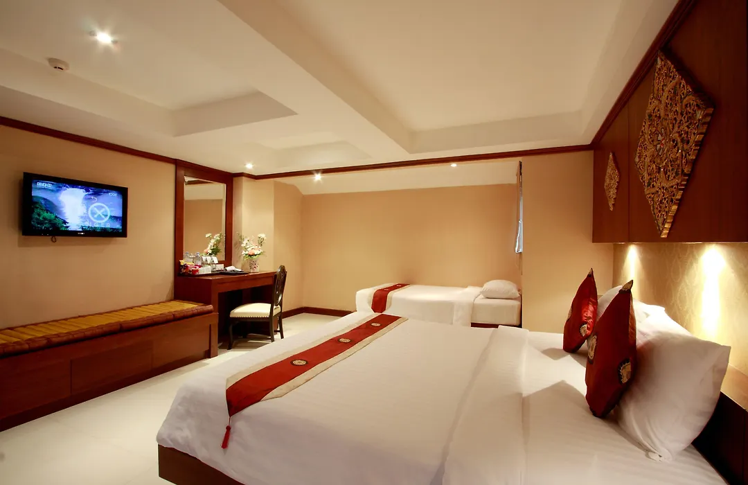 Rayaburi Hotel, Patong-1