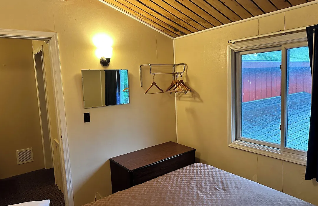 Cedar Hill Lodge-1