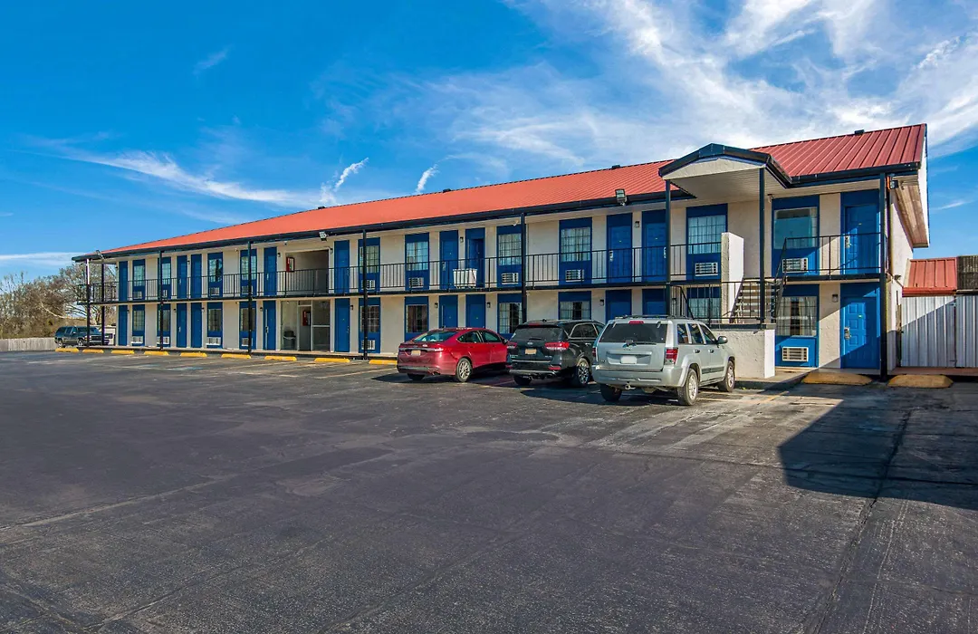 Rodeway Inn Broken Bow-Hochatown-1