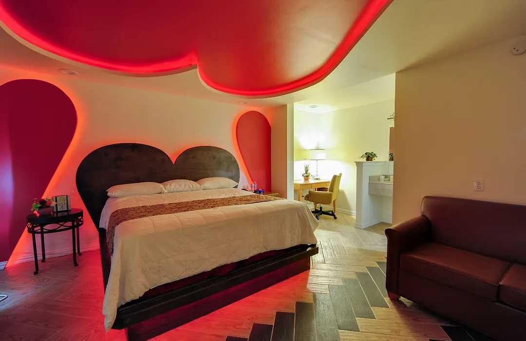 Romantic Inn & Suites-1