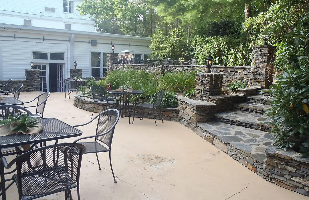 Green Park Inn-1