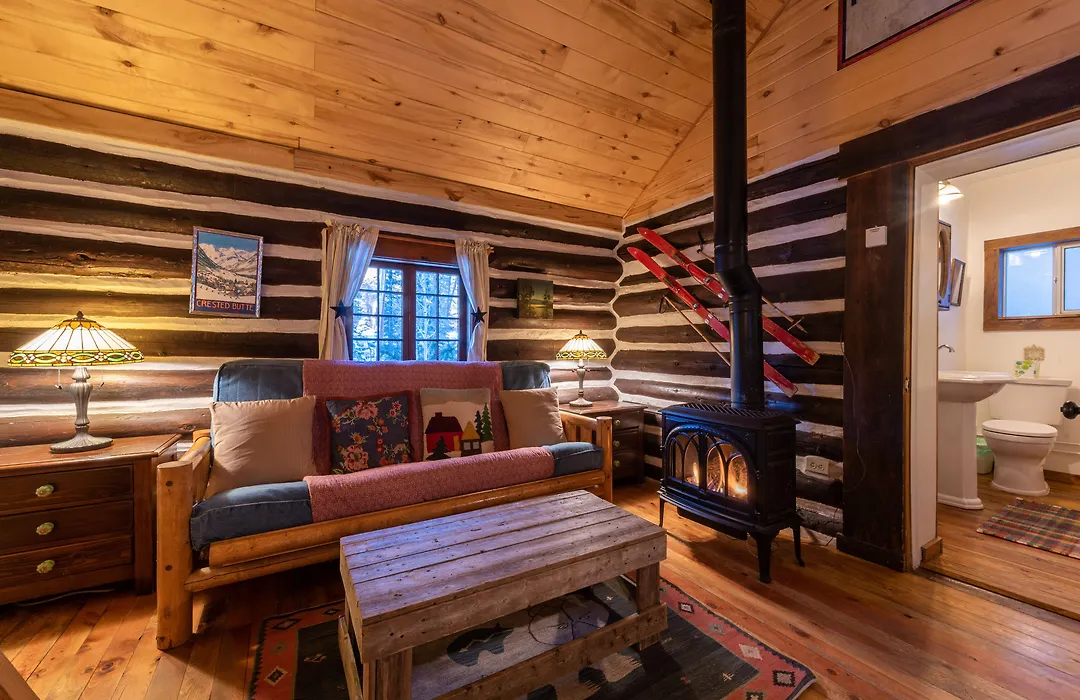 Pioneer Guest Cabins-1