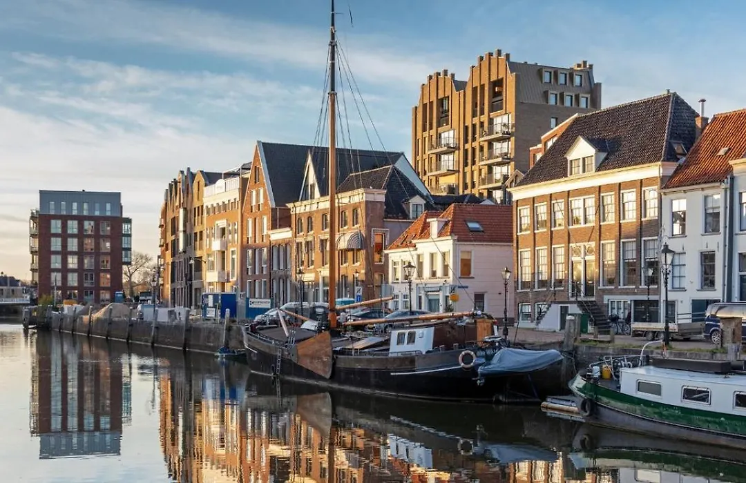Thorbecke Canal View 45M2 Loft-1