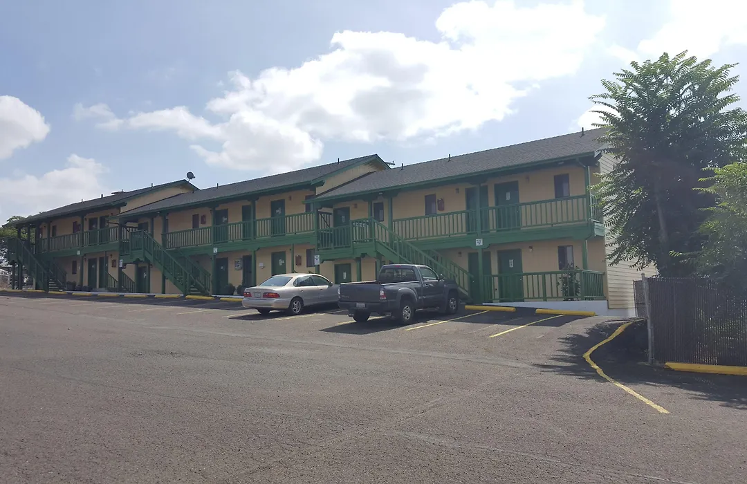 Safari Inn Motel-1