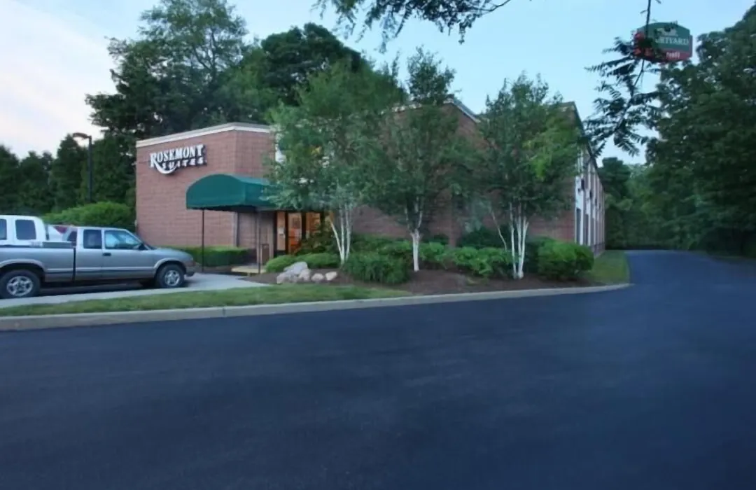 Rosemont Suites-1
