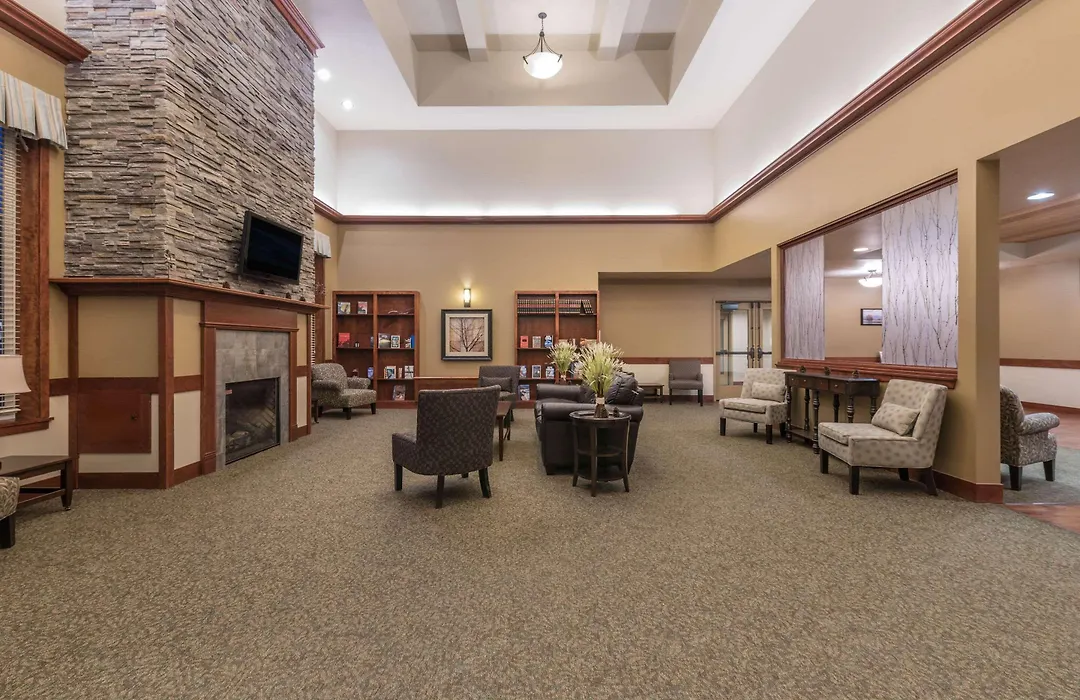 Clarion Hotel & Suites Williston-1