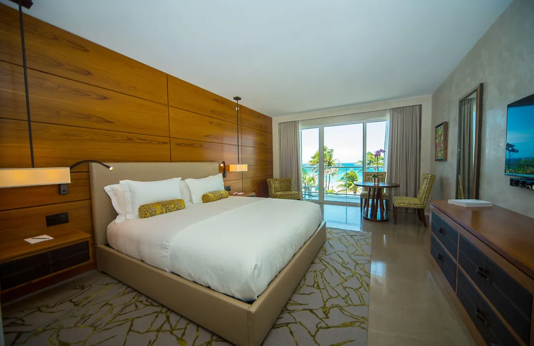 Royal Blues Hotel-1