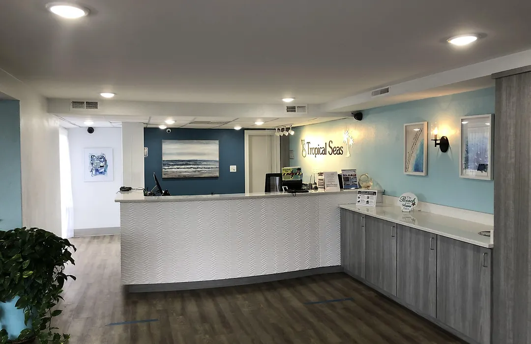 Tropical Seas Hotel-1