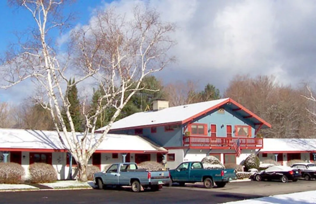 The Chalet Motel-1