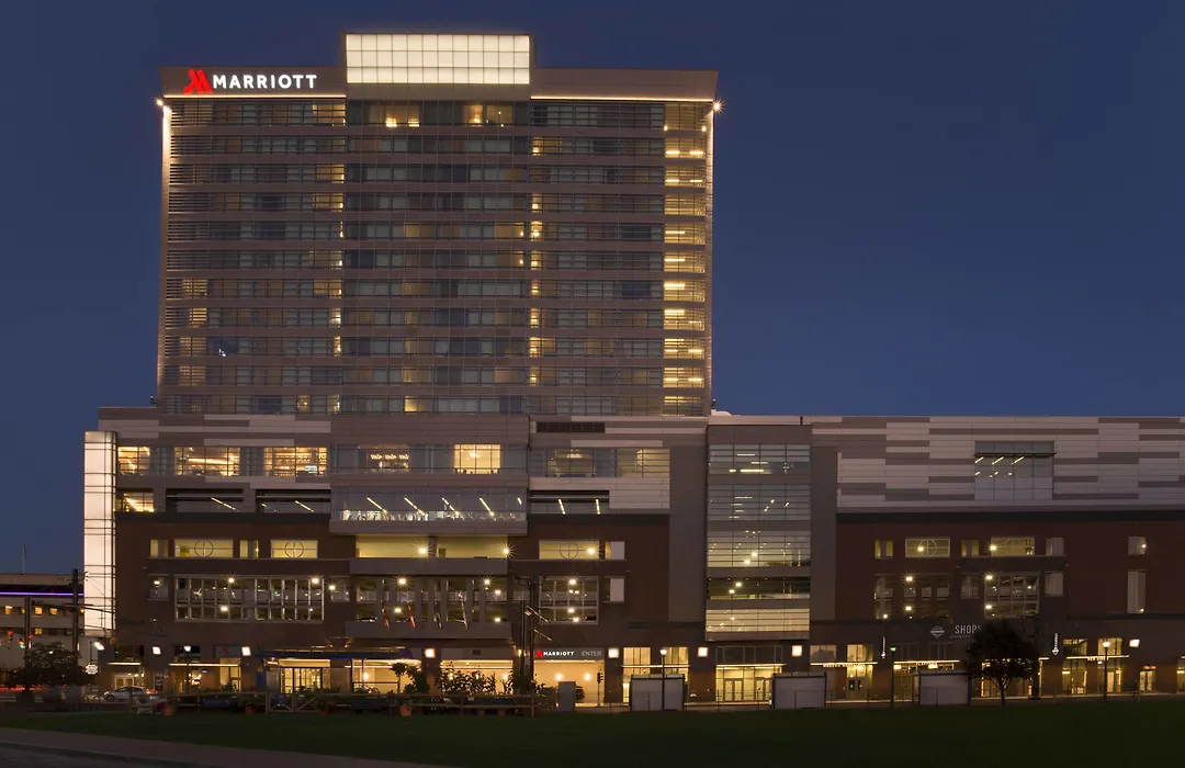 Buffalo Marriott At Lecom Harborcenter-1