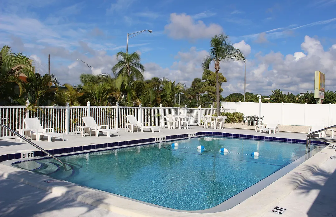 Sunshine Inn & Suites Venice, Florida-1