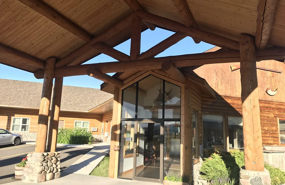 Holiday Lodge-1