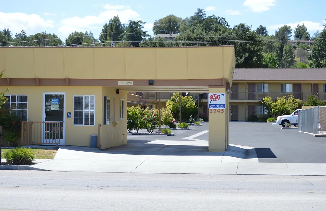 Budget Inn-1