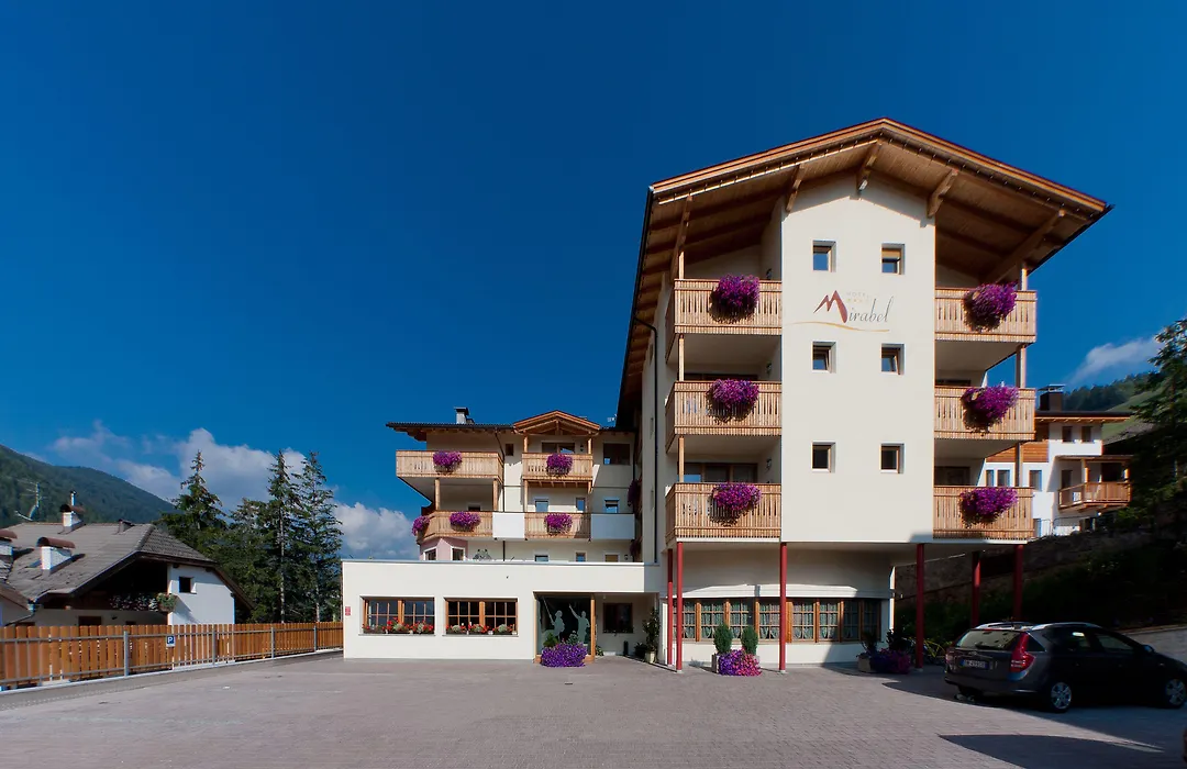 Hotel Mirabel-1