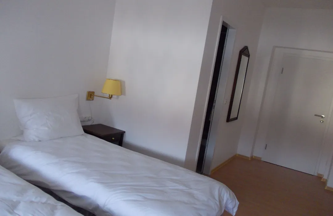 Hotel Im Bahnhof-1
