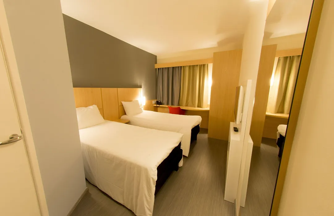 Ibis Aracruz-1