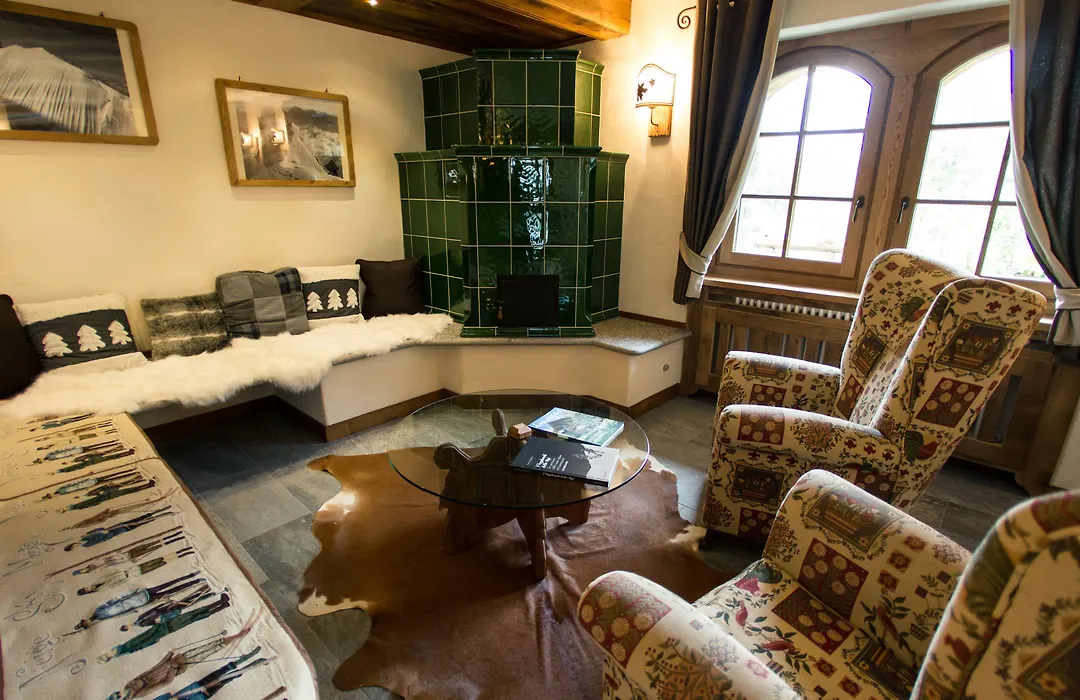 Hotel Les Montagnards-1