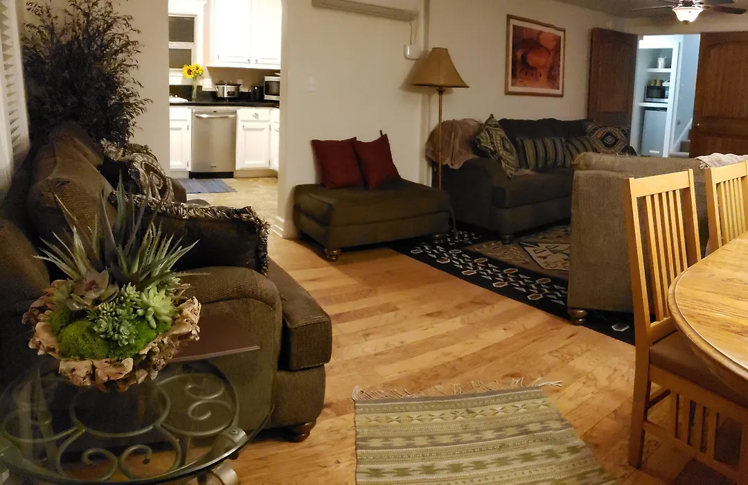 Stone Lizard Lodge-1
