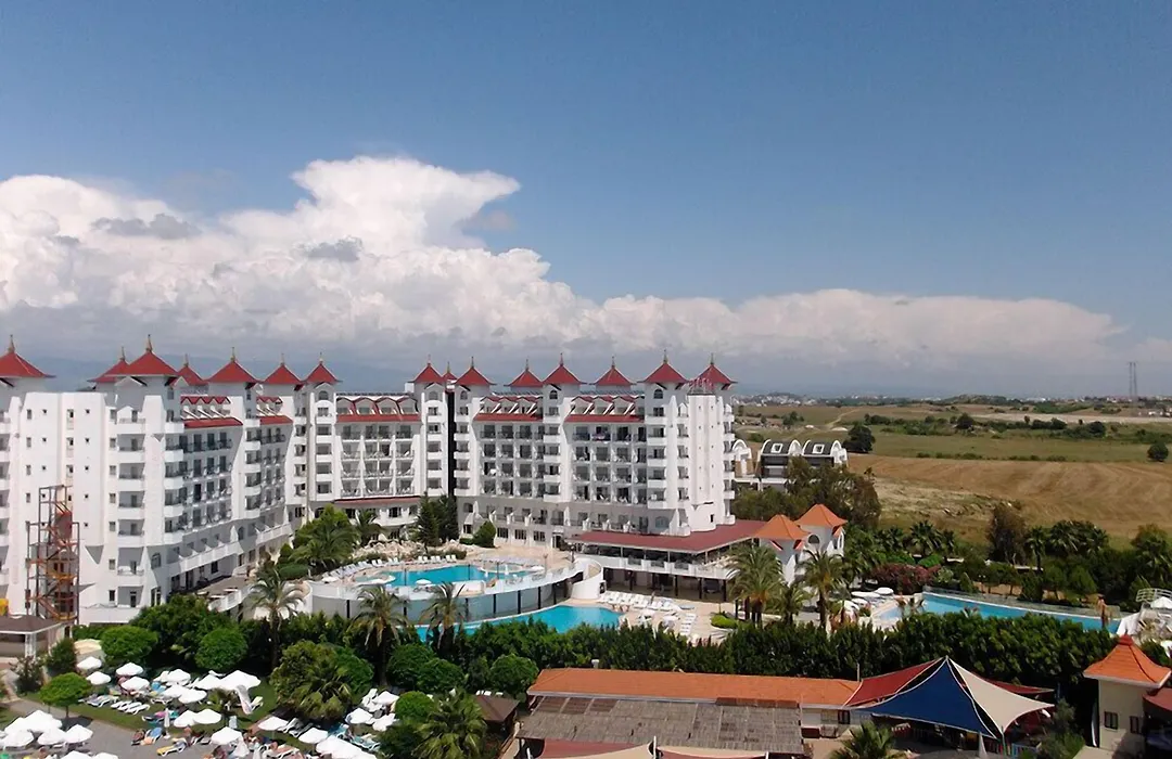 Serenis Hotel-1