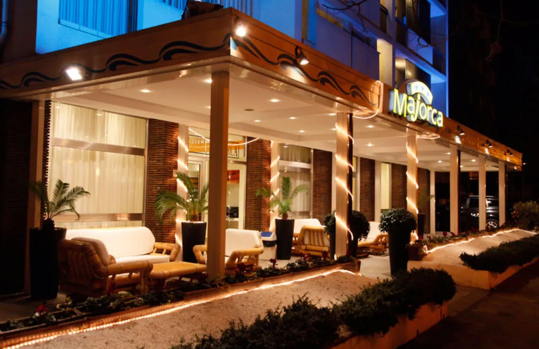Hotel Majorca Sul Mare In Centro A Riccione Con Area Fitness-1