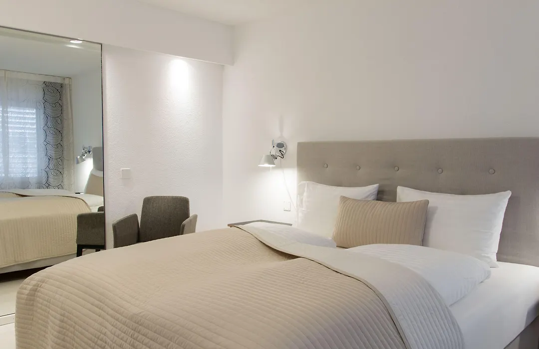 Hotel SiX-1