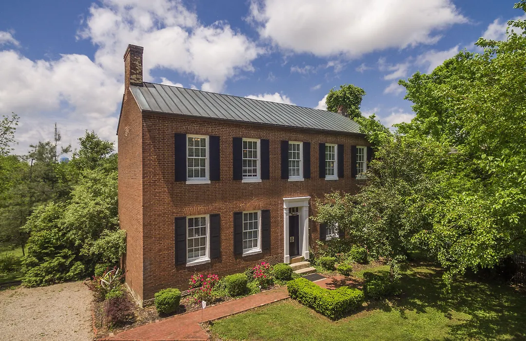 Bourbon Manor Bed & Breakfast Inn-1