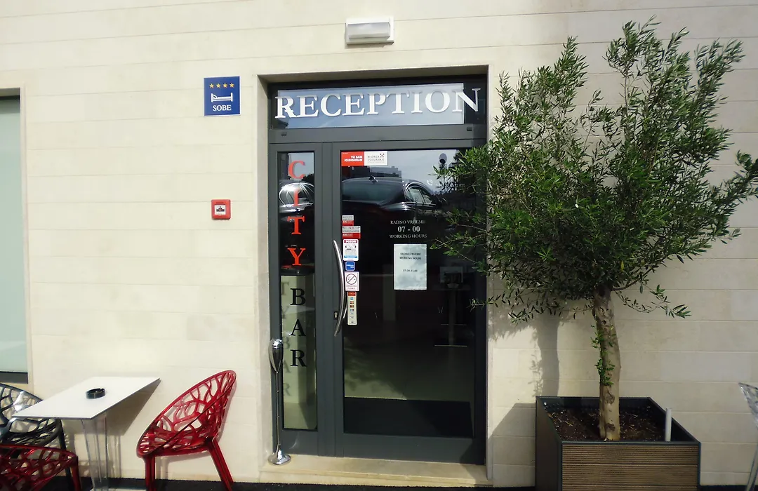 Pula City Center Accommodation - Breakfast Included-1