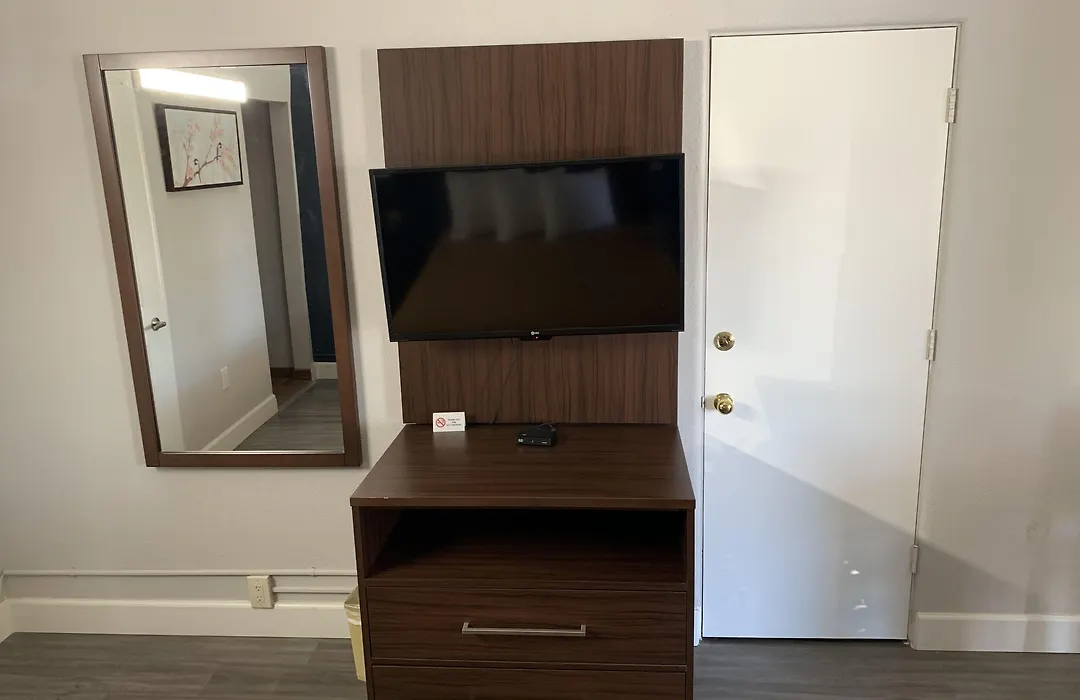 Bestway Inn-1
