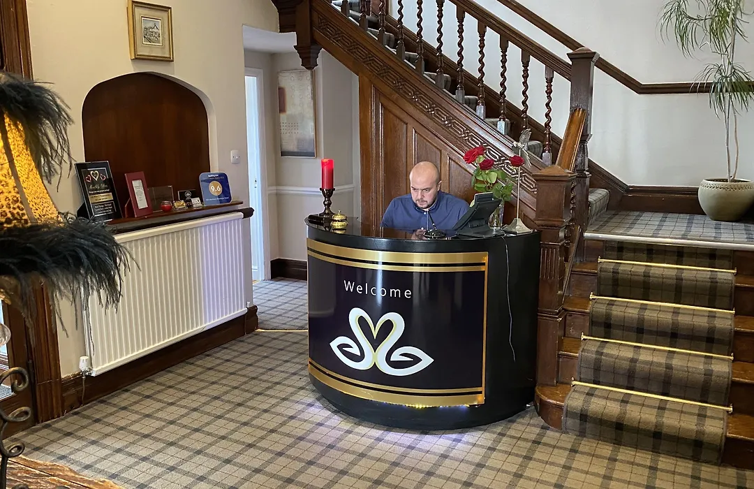 Windermere Boutique Hotel Spa Suites & Hot Tubs-1