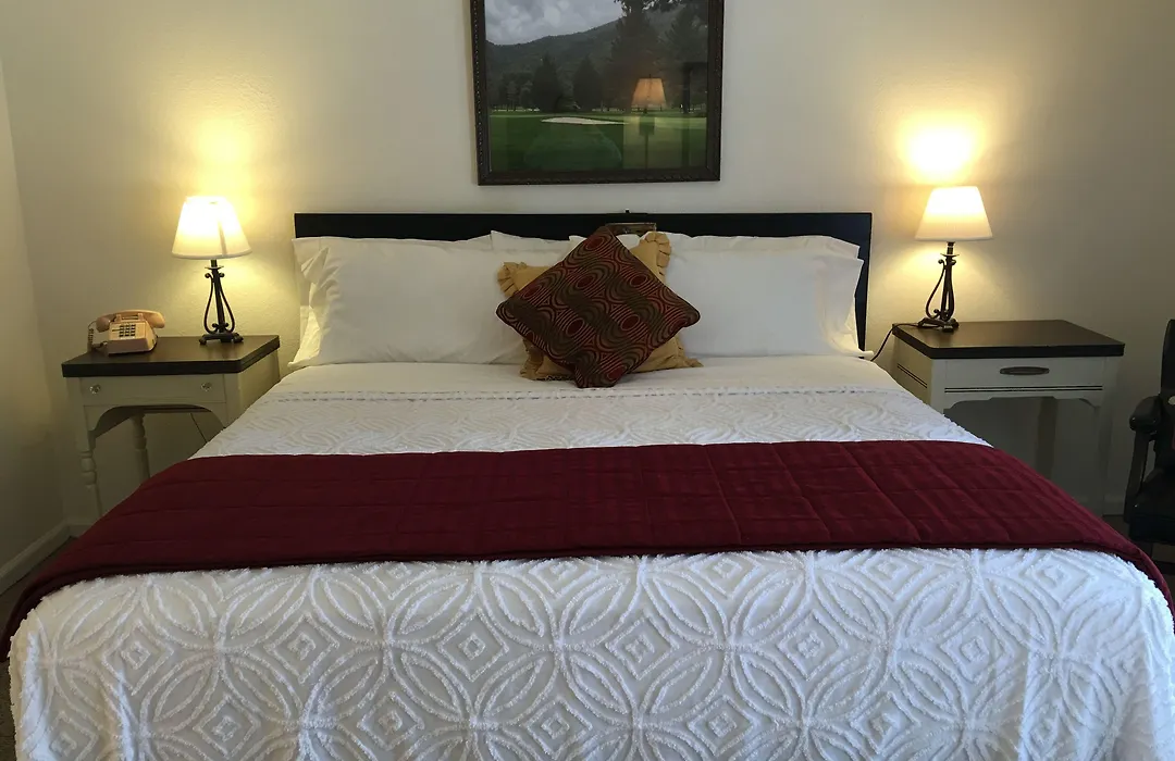 Cardinal Inn-1