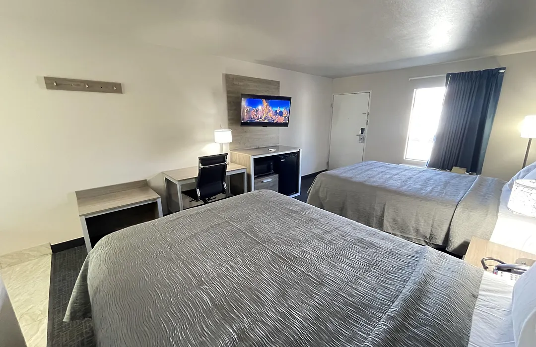 Excellent Inn & Suites-1