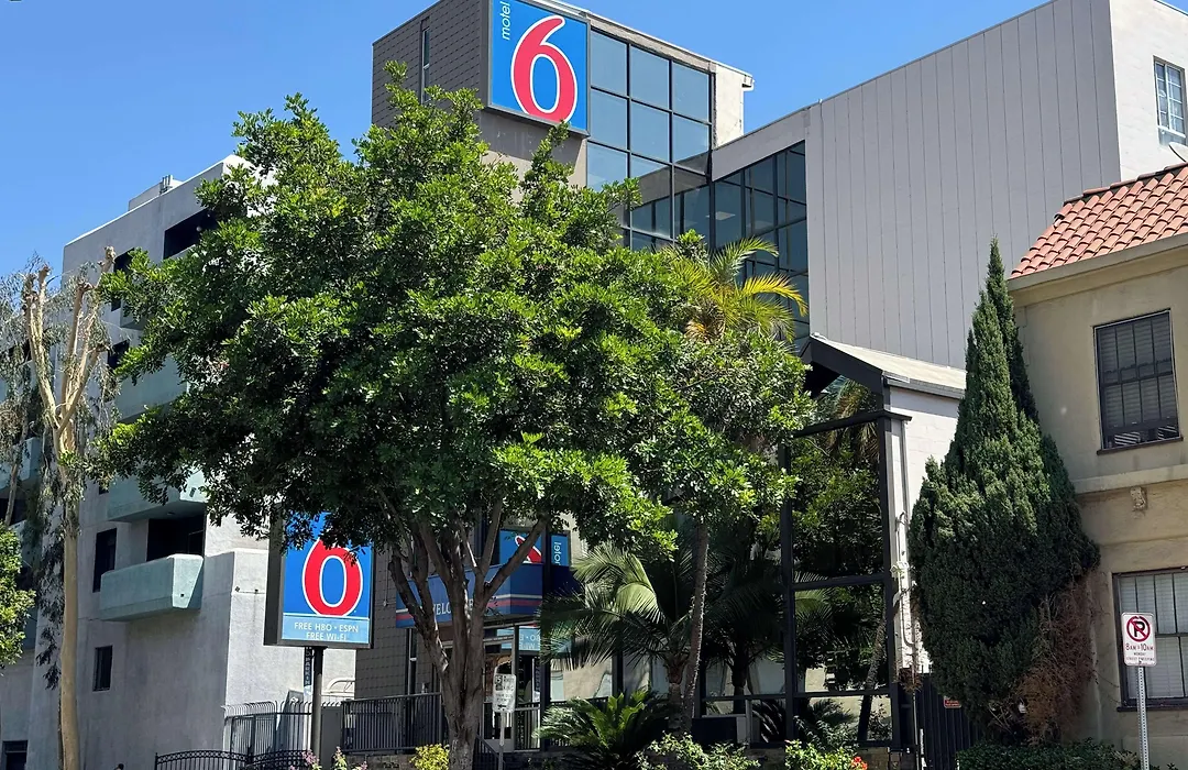Motel 6 Hollywood-1