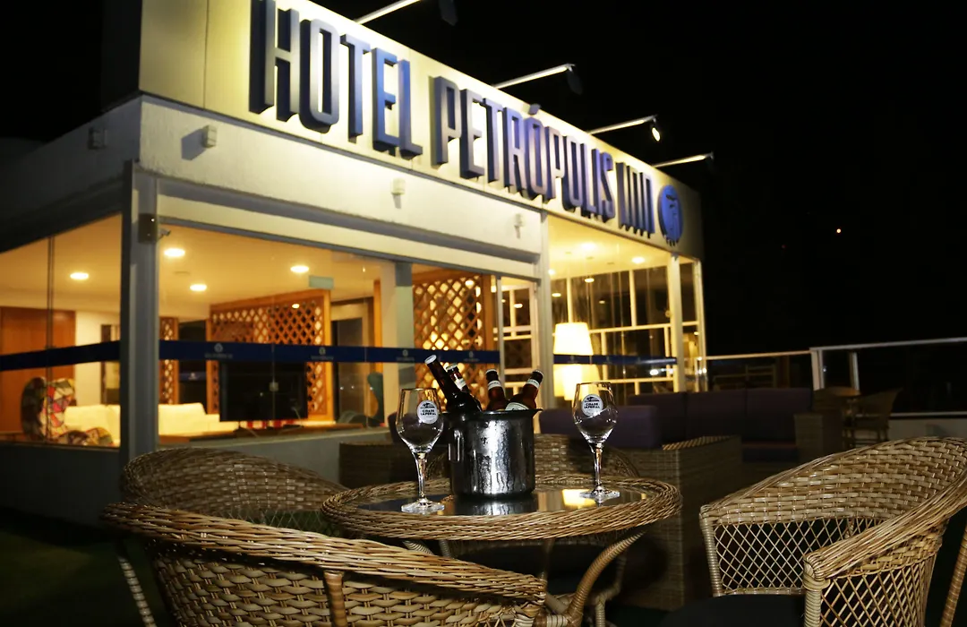 Hotel Petropolis Inn-1