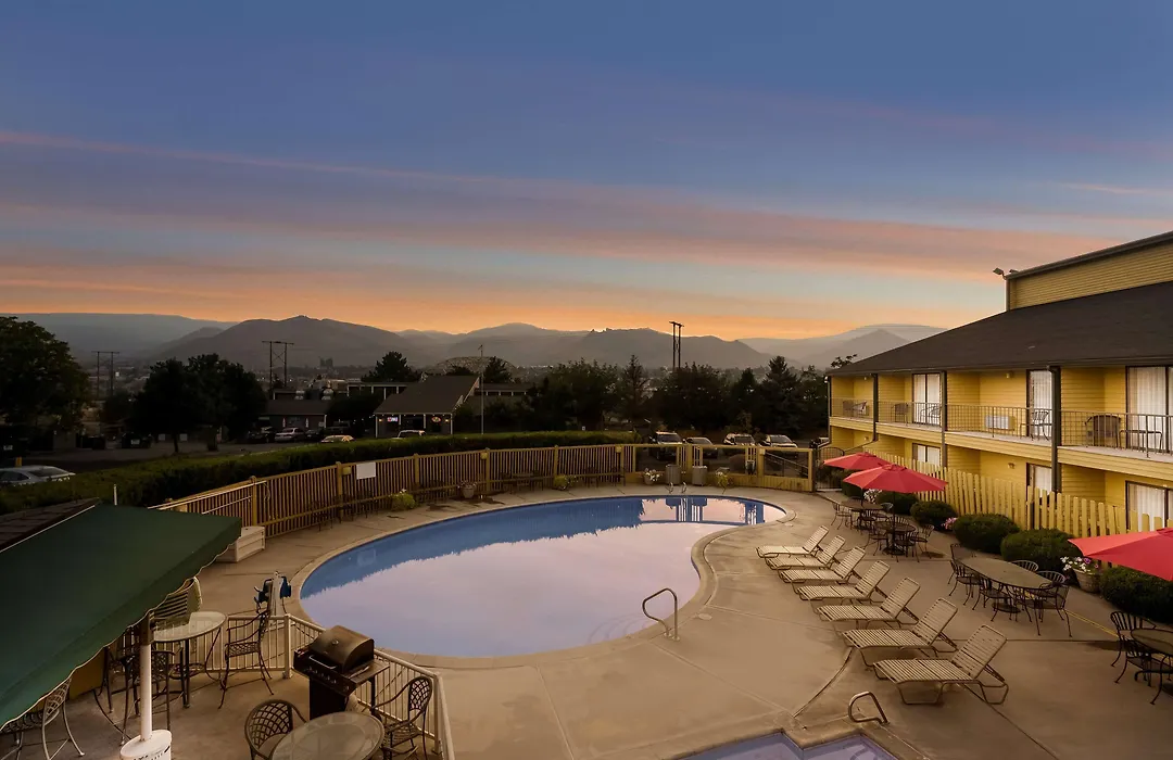 Surestay Hotel By Best Western Wenatchee-1